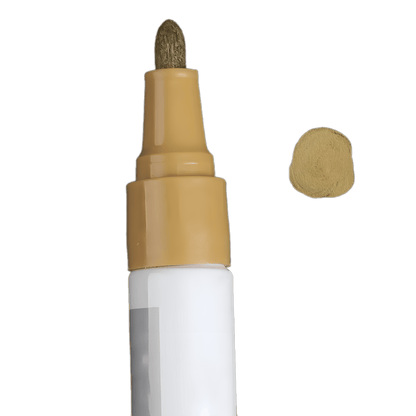 Close-up of a gold tire lettering paint pen with a fine rounded tip for precision application. A gold paint swatch is shown beside it, displaying its metallic finish and even coverage. Ideal for customizing tires on cars, motorcycles, and bicycles, this waterproof and fade-resistant paint pen enhances tire branding and styling with a bold, long-lasting gold color.